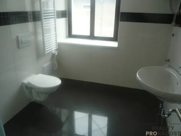 Pronájem bytu 2+kk, Kladno, Jeronýmova, 42 m2