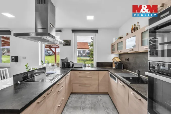 Prodej rodinného domu, Podhradí - Čejkovice, 225 m2