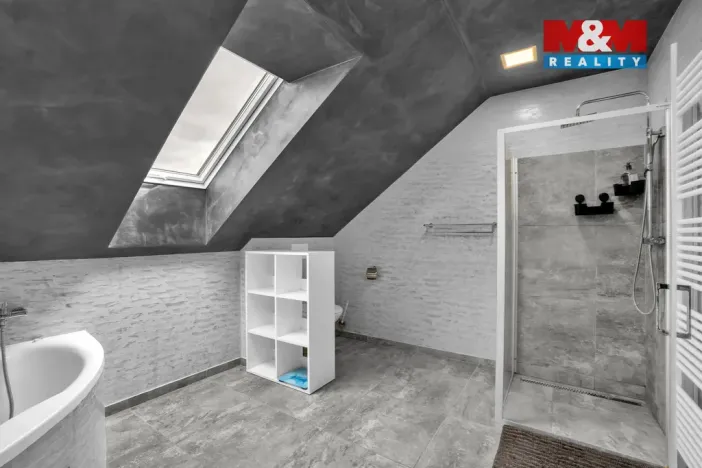 Prodej rodinného domu, Podhradí - Čejkovice, 225 m2