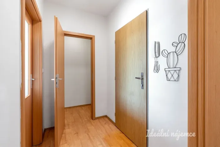 Pronájem bytu 2+kk, Klecany, V Honech, 47 m2