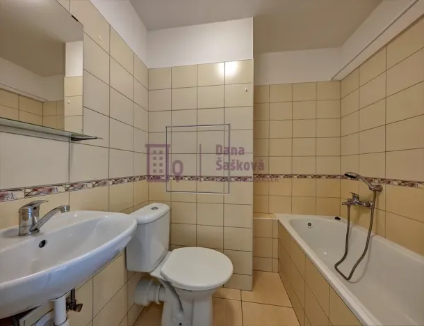 Pronájem bytu 2+kk, Jindřichův Hradec - Jindřichův Hradec III, sídliště Vajgar, 31 m2