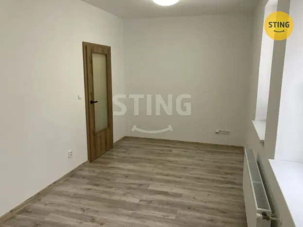 Pronájem bytu 1+kk, Opava, Hviezdoslavova, 25 m2