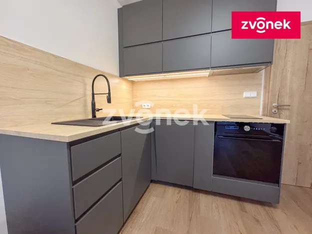 Pronájem bytu 1+kk, Zlín, Nad Stráněmi, 37 m2