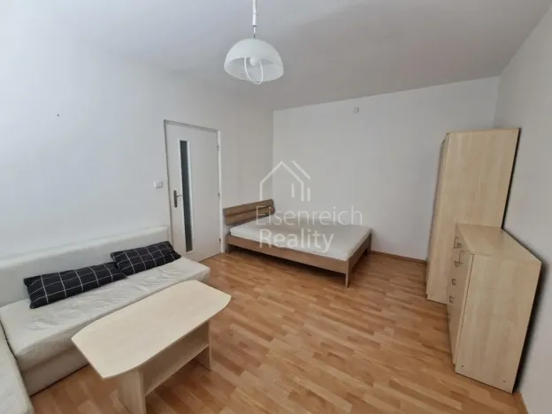 Pronájem bytu 1+1, Hradec Králové - Moravské Předměstí, Formánkova, 34 m2