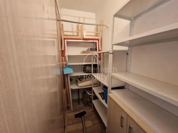 Pronájem bytu 1+1, Hradec Králové - Moravské Předměstí, Formánkova, 34 m2