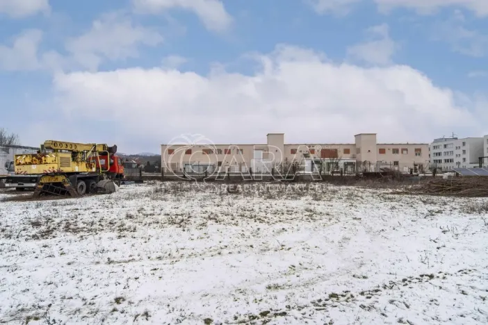 Prodej komerčního pozemku, Mlékojedy, 3769 m2