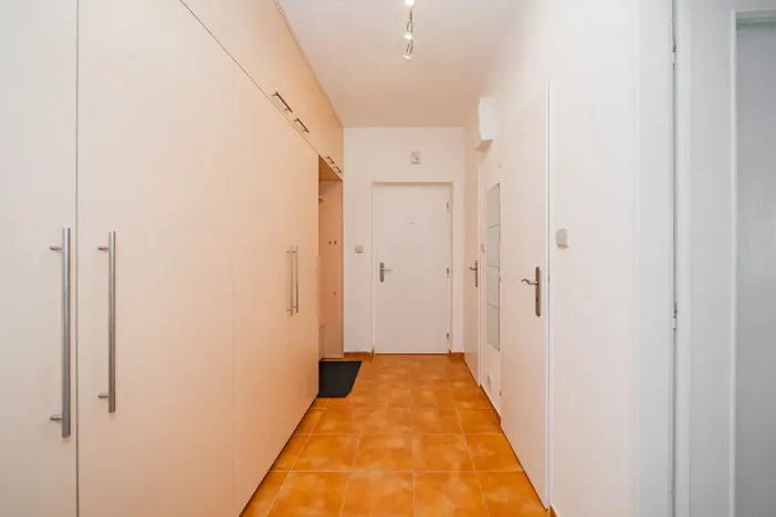 Pronájem bytu 2+1, Praha - Břevnov, Zeyerova alej, 58 m2