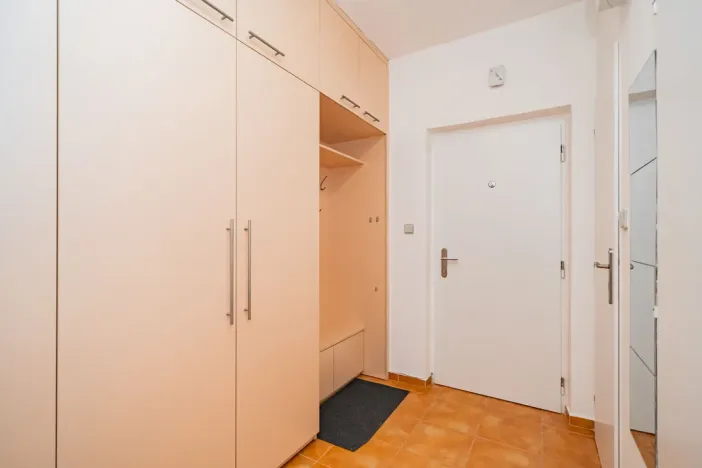 Pronájem bytu 2+1, Praha - Břevnov, Zeyerova alej, 58 m2