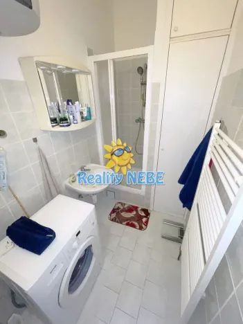 Pronájem bytu 1+kk, Praha - Nusle, Nuselská, 34 m2