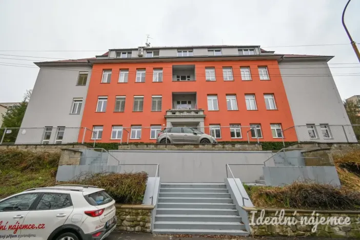 Pronájem bytu 1+kk, Adamov, Osvobození, 30 m2