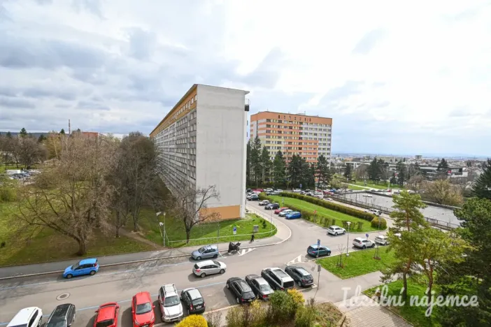 Pronájem bytu 1+kk, Brno - Lesná, Halasovo náměstí, 22 m2