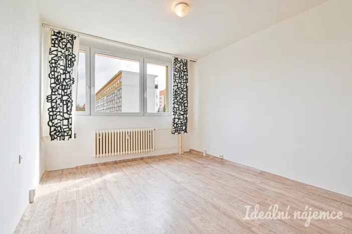 Pronájem bytu 1+kk, Brno - Lesná, Halasovo náměstí, 22 m2