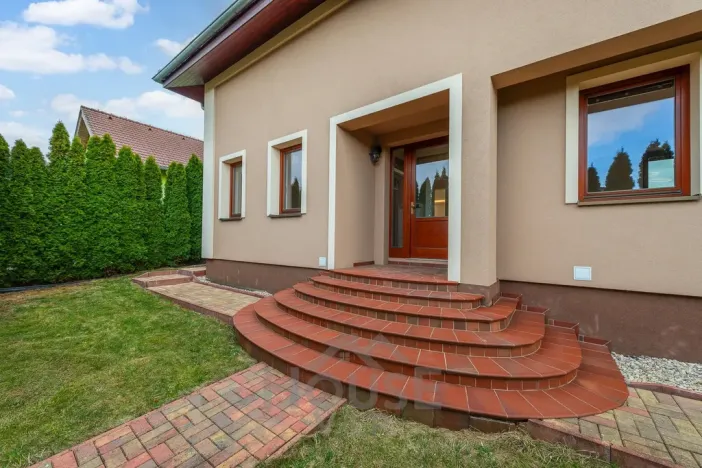 Prodej vily, Babice, Okružní, 200 m2