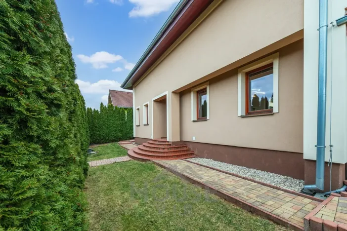 Prodej vily, Babice, Okružní, 200 m2