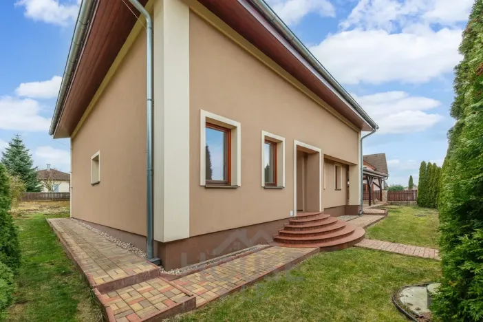 Prodej vily, Babice, Okružní, 200 m2