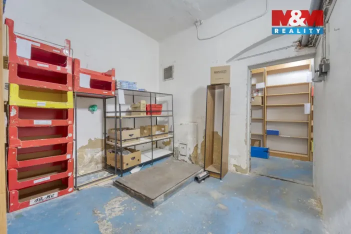 Pronájem obchodního prostoru, Plzeň - Vnitřní Město, Bedřicha Smetany, 304 m2