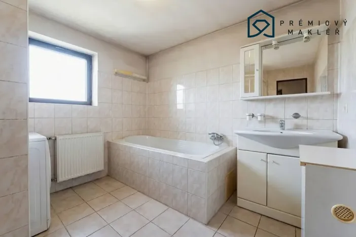 Prodej rodinného domu, Liběšice - Dobříčany, 200 m2