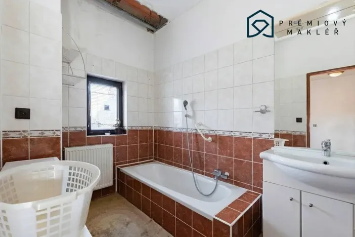 Prodej rodinného domu, Liběšice - Dobříčany, 200 m2