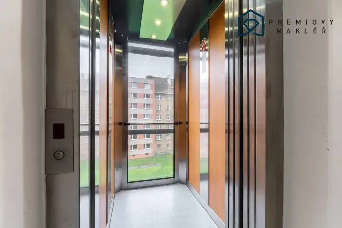 Prodej bytu 1+1, Teplice - Trnovany, U Vlastního krbu, 43 m2