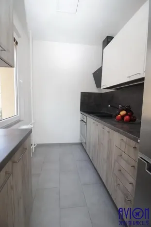 Pronájem bytu 2+kk, Praha - Kobylisy, Jelínkova, 47 m2