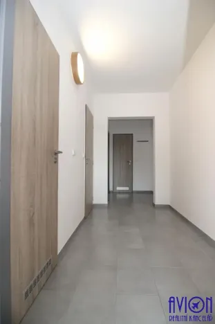 Pronájem bytu 2+kk, Praha - Kobylisy, Jelínkova, 47 m2