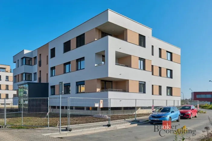 Prodej garážového stání, Hradec Králové - Třebeš, Pod Svahem, 15 m2