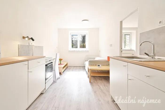 Pronájem bytu 2+kk, Brno, Berkova, 41 m2