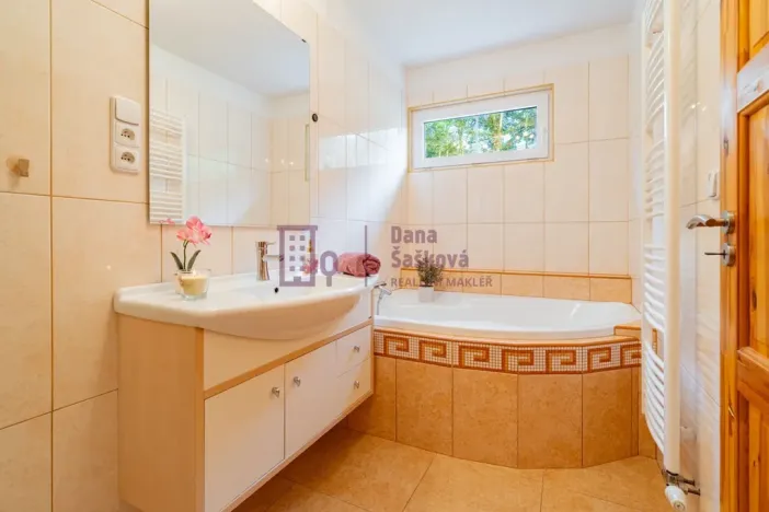 Prodej rodinného domu, Dačice - Bílkov, 313 m2