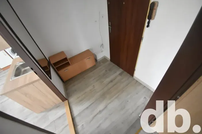 Pronájem bytu 1+1, Karlovy Vary, Sokolovská, 60 m2