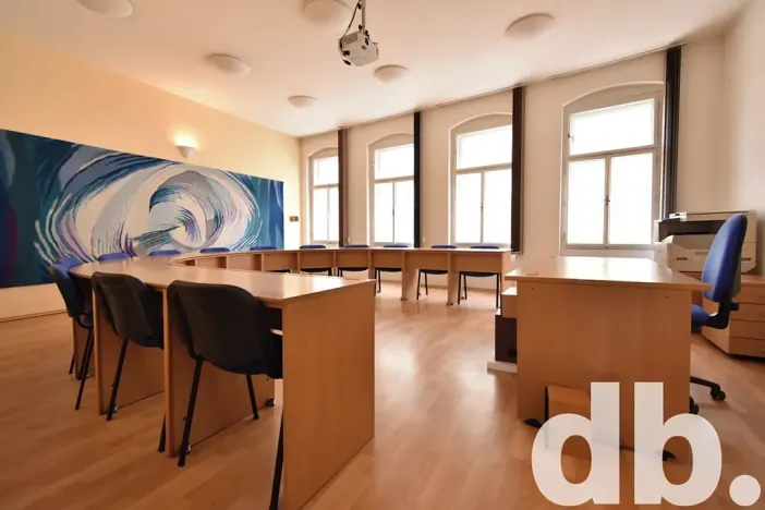 Pronájem kanceláře, Karlovy Vary, T. G. Masaryka, 75 m2