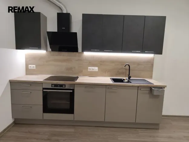 Pronájem bytu 2+kk, Karlovy Vary, Moskevská, 70 m2