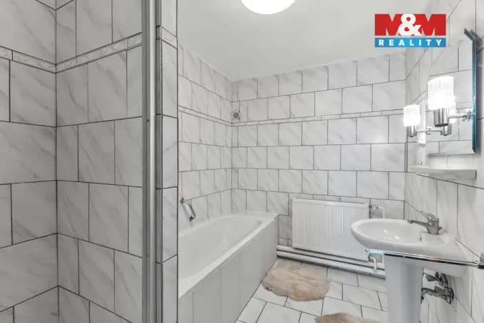 Prodej rodinného domu, Zvoleněves, 243 m2