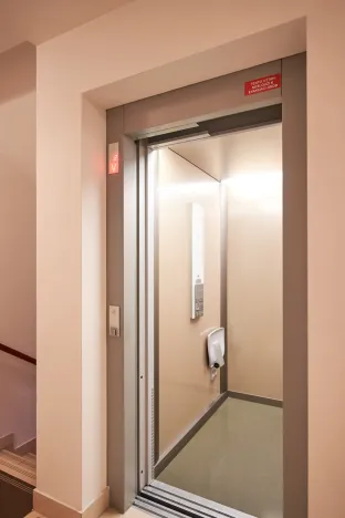 Pronájem bytu 1+kk, Praha, Milotická, 35 m2