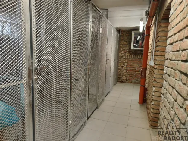 Pronájem bytu 2+kk, Znojmo, nám. Kpt. Otm. Chlupa, 47 m2