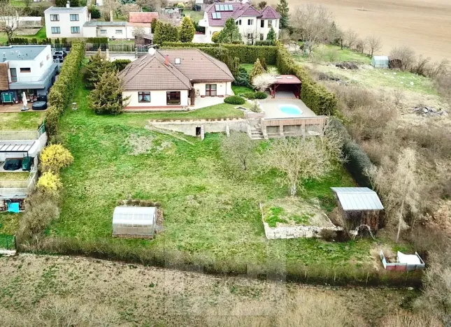 Prodej rodinného domu, Králův Dvůr, 262 m2