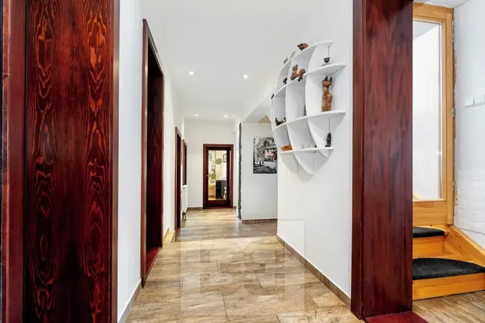 Prodej rodinného domu, Králův Dvůr, 262 m2