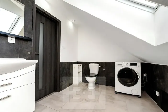 Prodej rodinného domu, Králův Dvůr, 262 m2