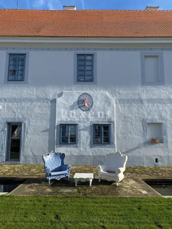 Prodej ubytování, Hluboká nad Vltavou, 1114 m2