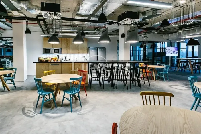 Pronájem kanceláře, Praha - Karlín, Rohanské nábřeží, 467 m2