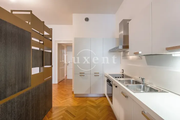 Pronájem bytu 3+1, Praha - Josefov, Pařížská, 138 m2