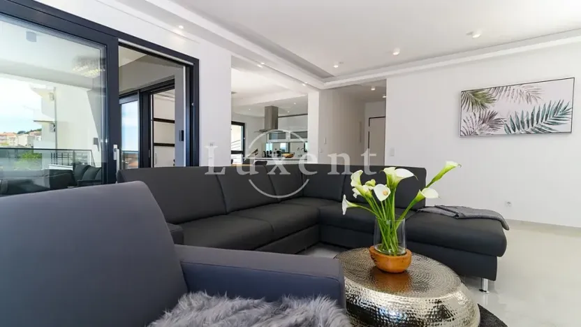 Prodej vily, Omiš, Chorvatsko, 460 m2