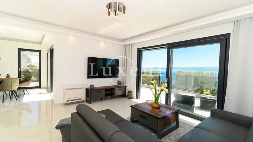 Prodej vily, Omiš, Chorvatsko, 460 m2