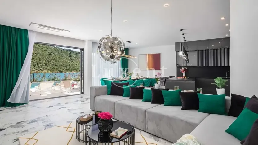 Prodej vily, Rogoznica, Chorvatsko, 200 m2