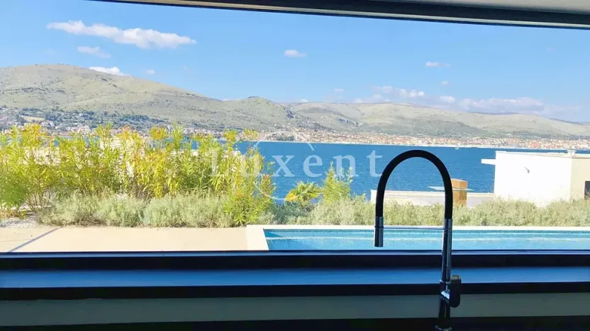 Prodej vily, Trogir, Chorvatsko, 326 m2