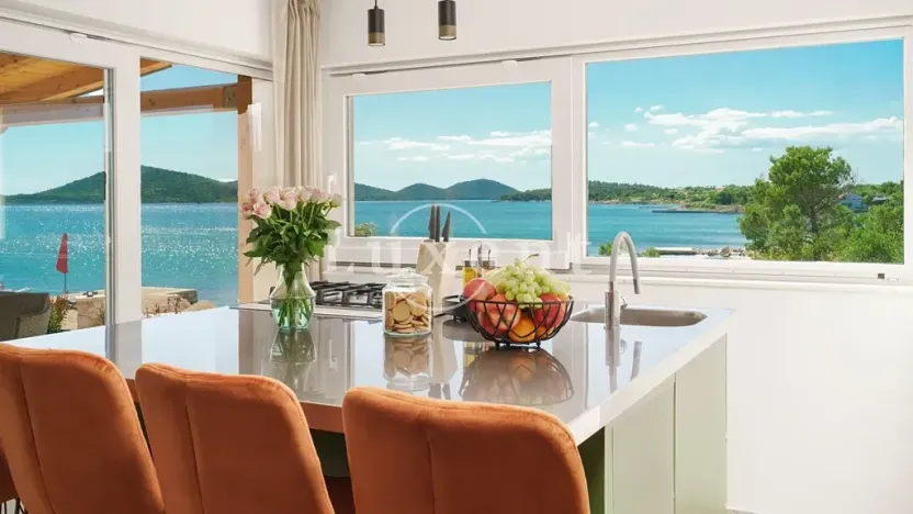 Prodej vily, Šibenik, Chorvatsko, 105 m2