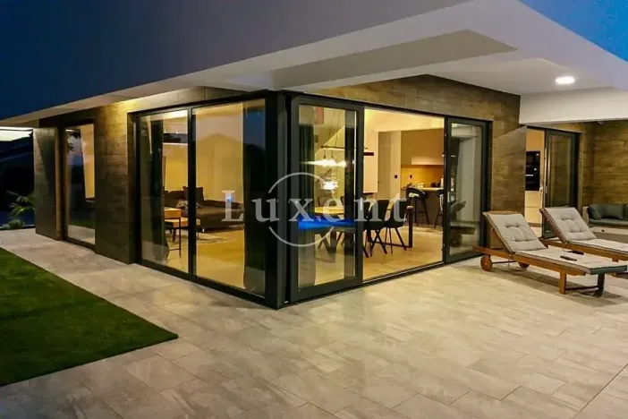 Prodej vily, Zadar, Chorvatsko, 230 m2