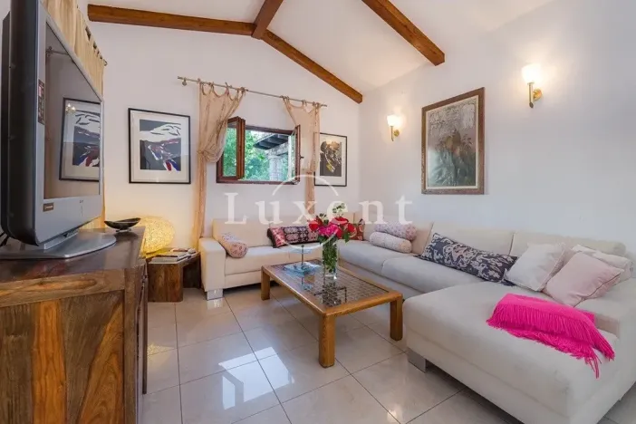 Prodej vily, Bol, Chorvatsko, 300 m2