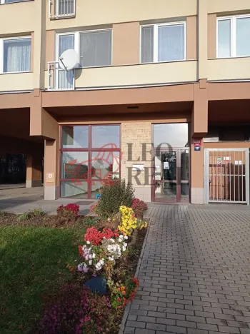 Pronájem bytu 3+kk, Praha - Kobylisy, Kyselova, 67 m2