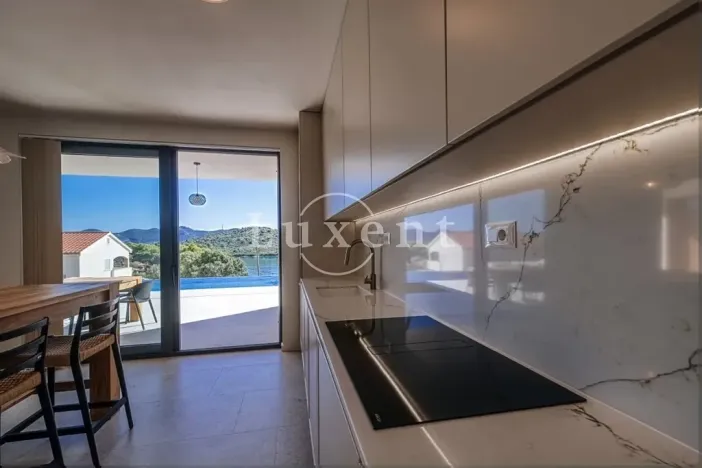 Prodej rodinného domu, Veli Iž, Chorvatsko, 294 m2