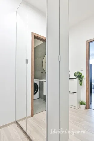 Pronájem bytu 1+kk, Brno - Královo Pole, Slovinská, 23 m2